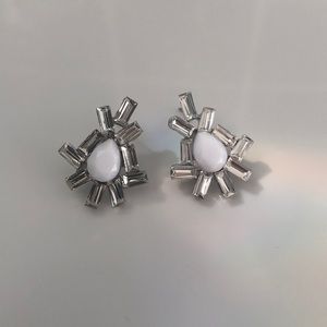 Cara stud earrings